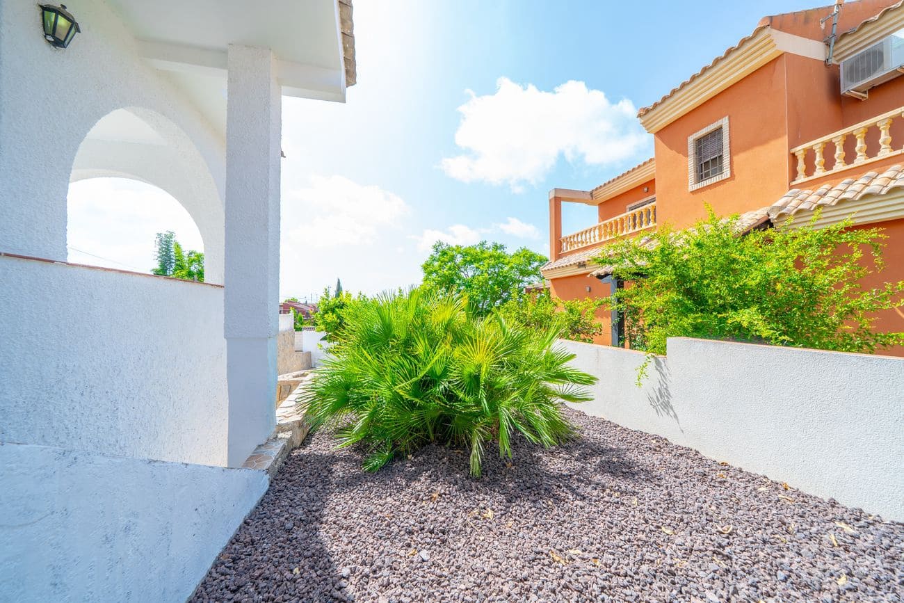 5 sovrum Villa till salu i Torrevieja med pool - 620 000 € (Ref: 10027901)