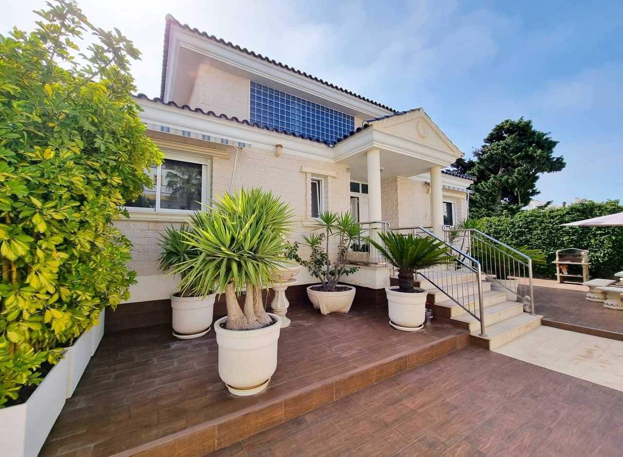 5 slaapkamer Villa te koop in La Mata - € 1.170.000 (Ref: 10027909)