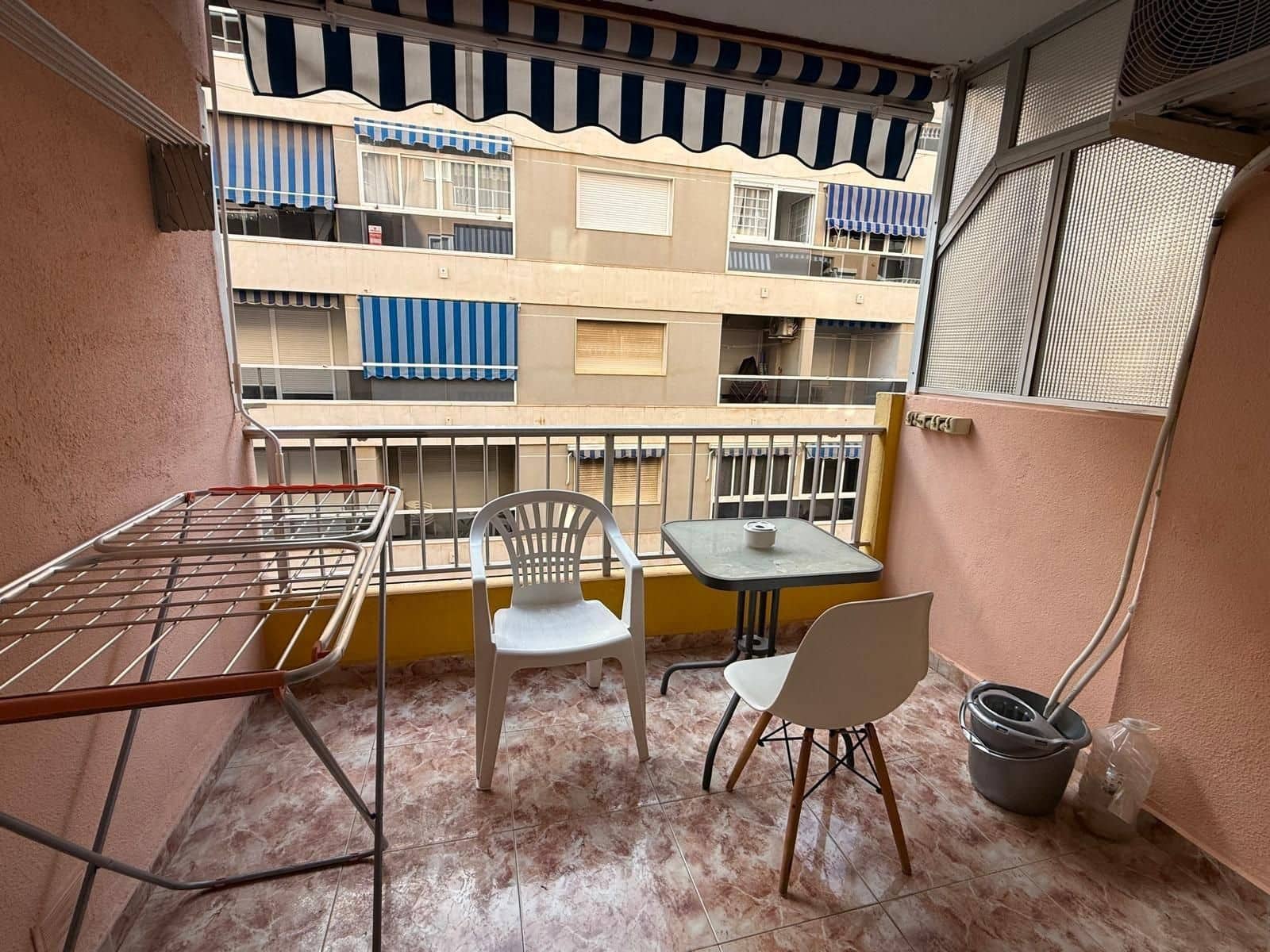 2 soverom Leilighet til salgs i Torrevieja - € 159 900 (Ref: 10029457)