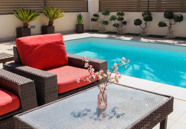 4 soveværelse Villa til salg i Torreblanca, Torrevieja med swimmingpool - € 995.000 (Ref: 10030698)
