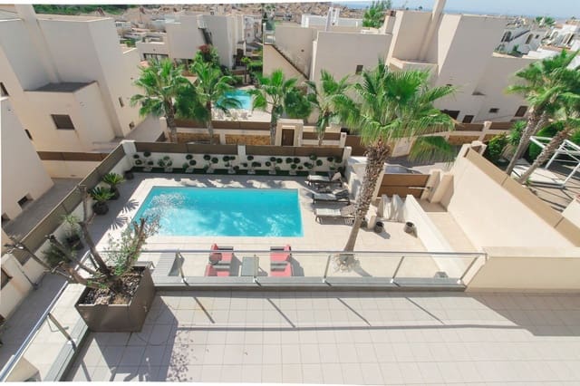 4 soveværelse Villa til salg i Torreblanca, Torrevieja med swimmingpool - € 995.000 (Ref: 10030698)