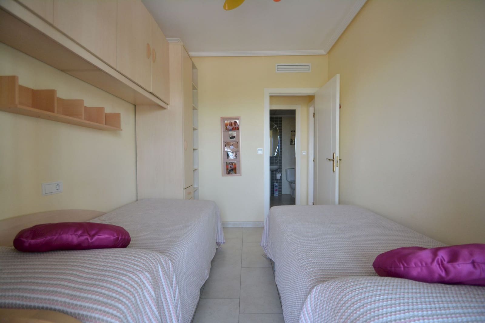 2 bedroom Apartment for sale in Guardamar del Segura - € 218,000 (Ref: 10032201)