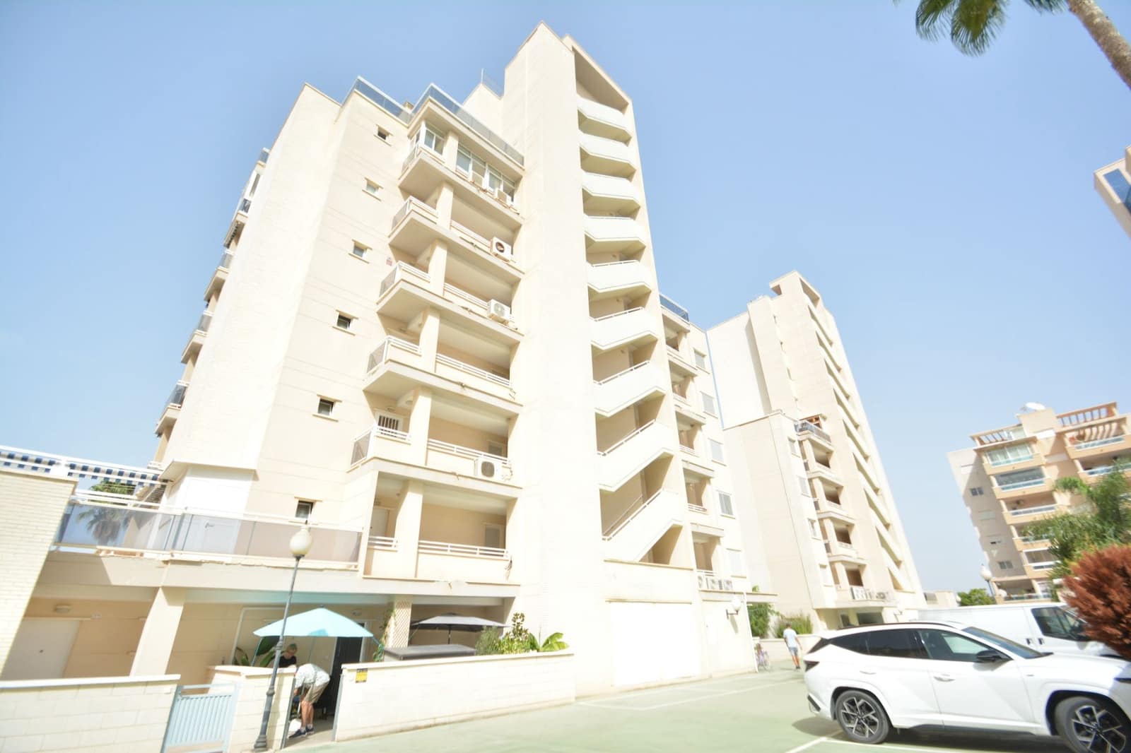 2 bedroom Apartment for sale in Guardamar del Segura - € 218,000 (Ref: 10032201)