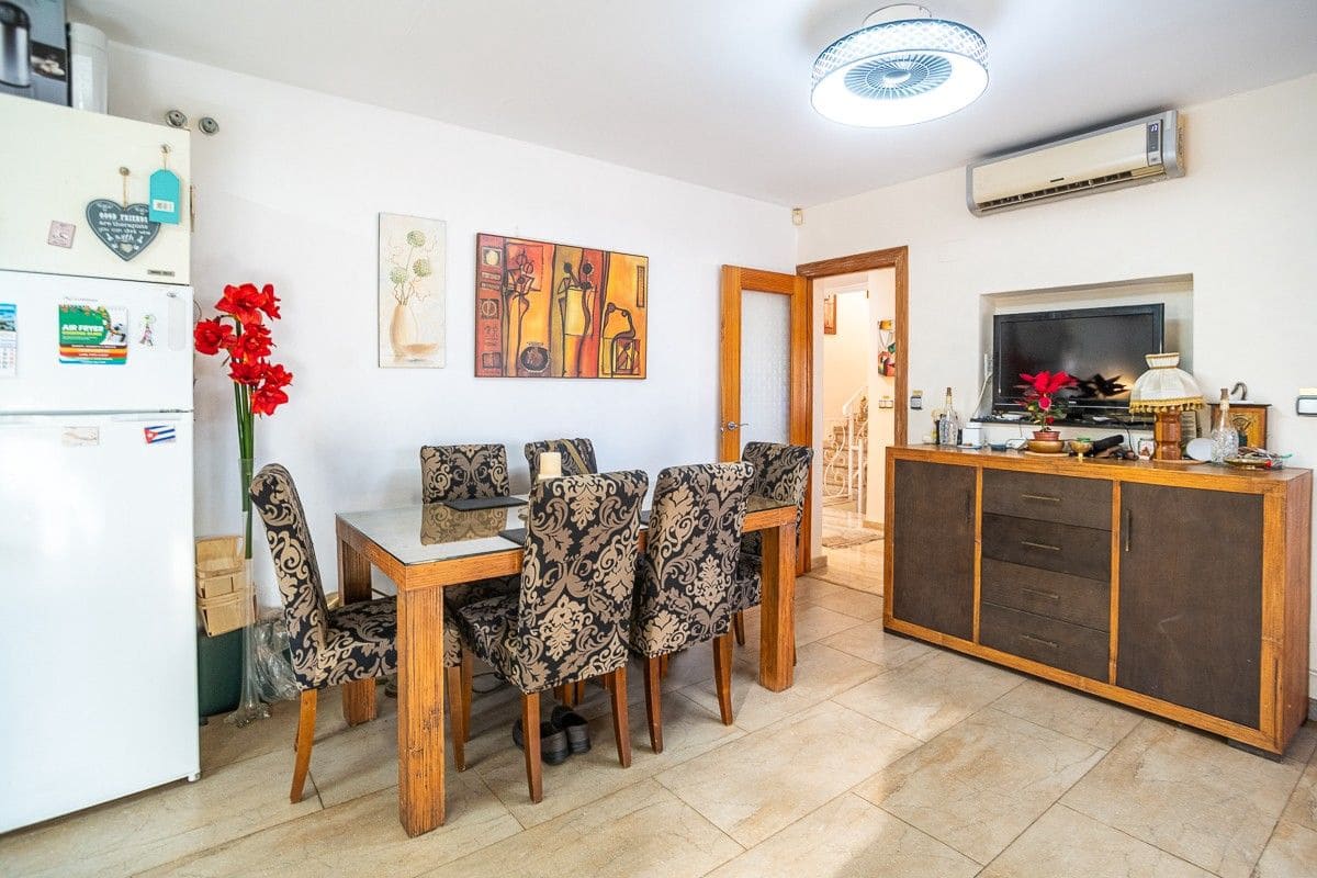 6 sovrum Villa till salu i Torrevieja med pool garage - 580 000 € (Ref: 10032208)