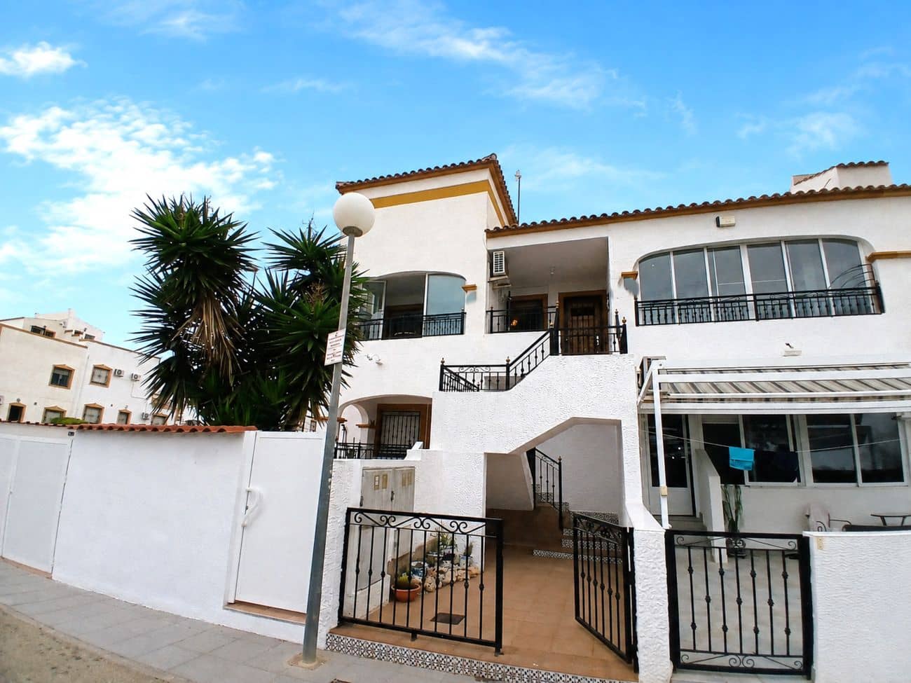 2 bedroom Penthouse for sale in Jacarilla - € 142,550 (Ref: 10032209)