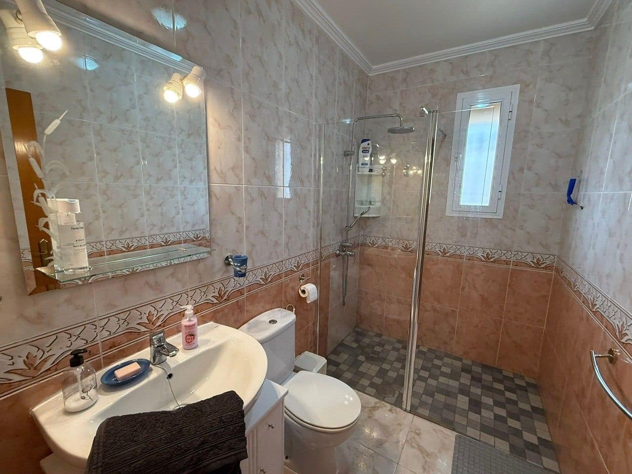 5 quarto Moradia para venda em Filipinas com piscina - 369 000 € (Ref: 10035511)