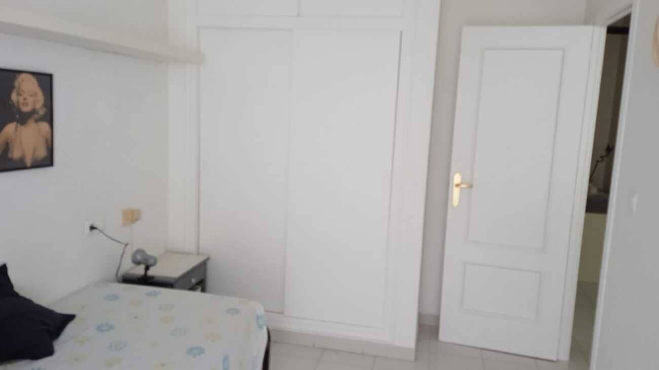 1 slaapkamer Appartement te koop in Torrevieja met zwembad - € 136.000 (Ref: 10035515)