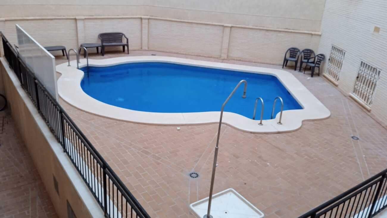1 slaapkamer Appartement te koop in Torrevieja met zwembad - € 136.000 (Ref: 10035515)