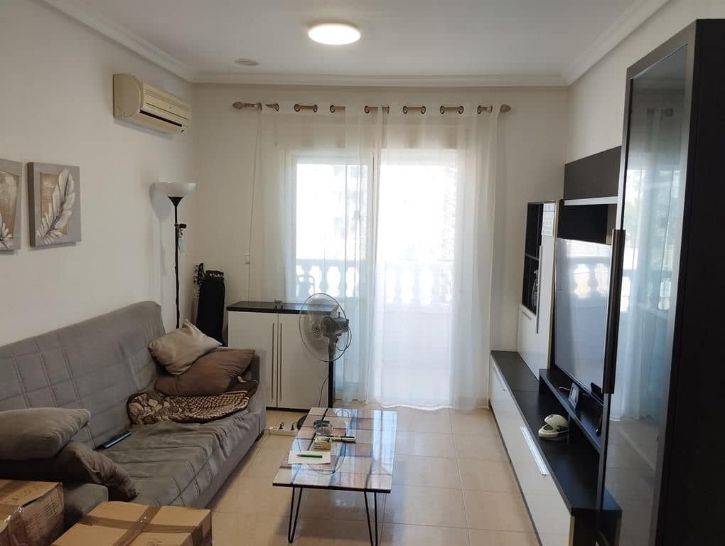 2 Zimmer Apartment zu verkaufen in Torrevieja mit Pool - 160.000 € (Ref: 10037567)