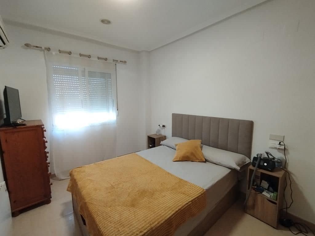 2 Zimmer Apartment zu verkaufen in Torrevieja mit Pool - 160.000 € (Ref: 10037567)