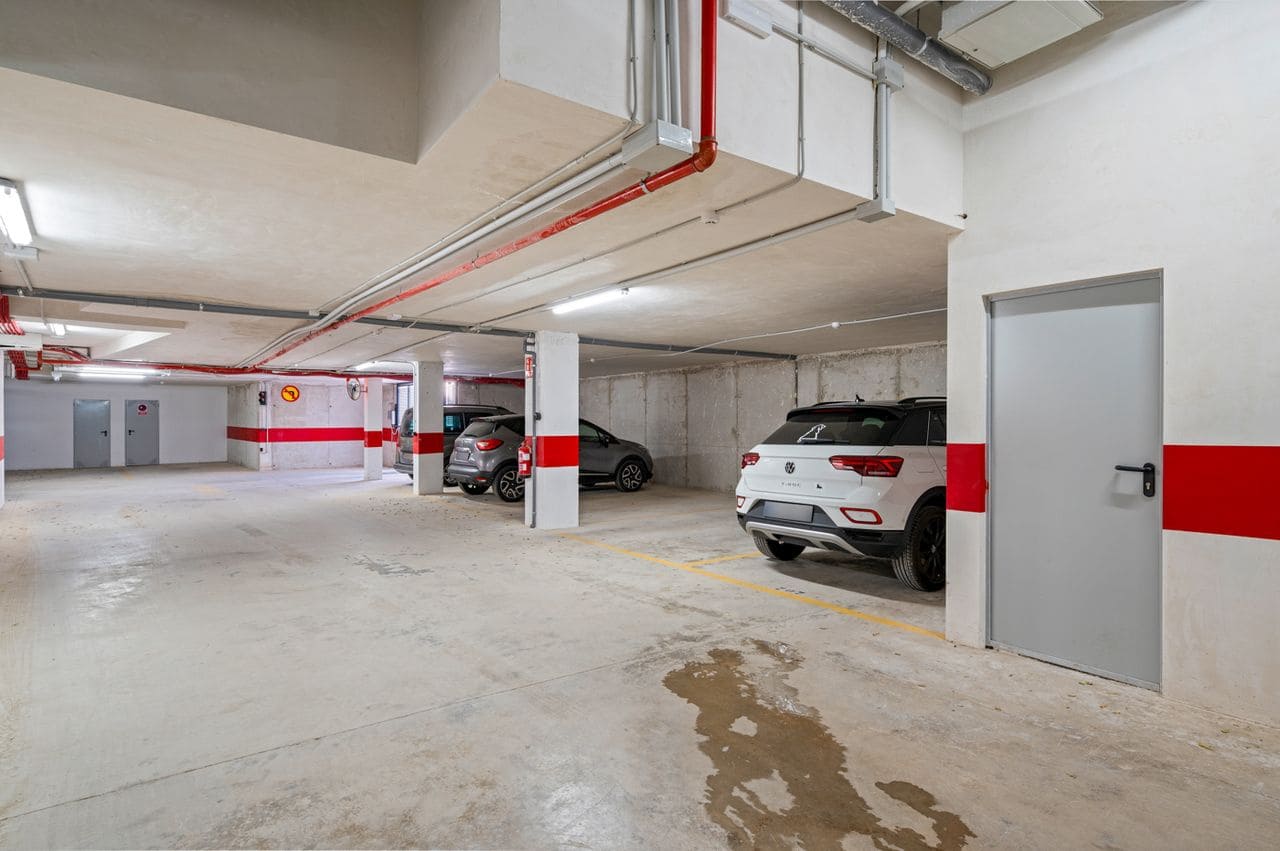 2 makuuhuone Huoneisto myytävänä paikassa La Florida mukana 
autotalli - 289 000 € (Ref: 10038422)