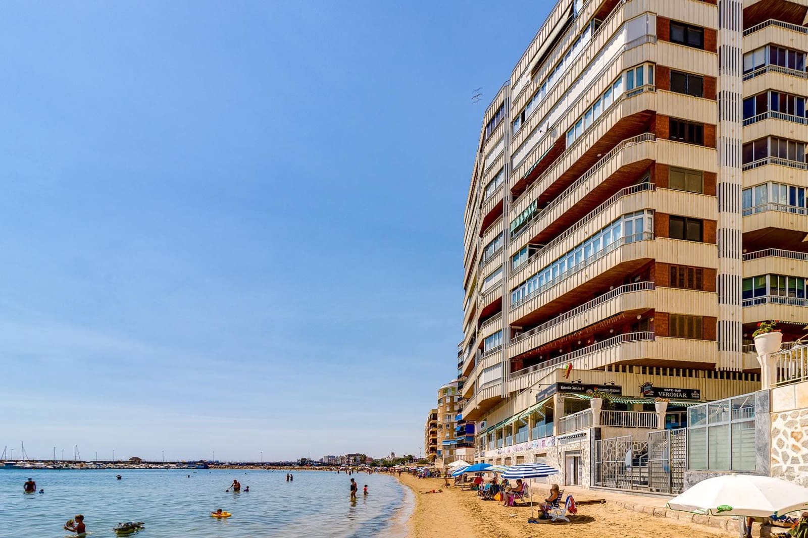 1 sypialnia Apartament na sprzedaż w Torrevieja z basenem - 175 000 € (Ref: 10038427)
