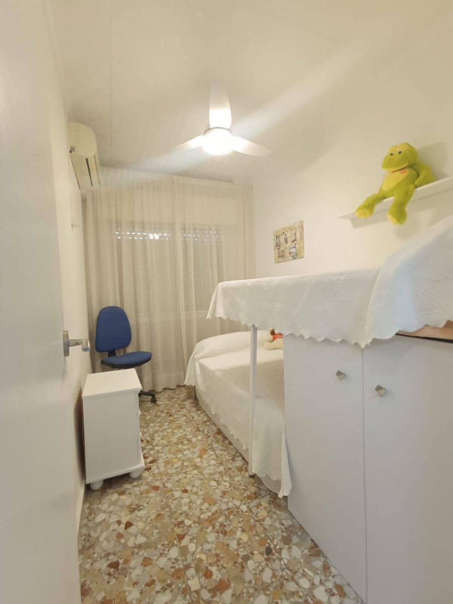 3 slaapkamer Halfvrijstaande villa te koop in Los Cuarteros - € 240.000 (Ref: 10043165)