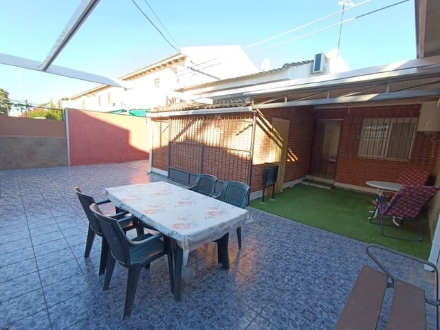 3 slaapkamer Halfvrijstaande villa te koop in Los Cuarteros, San Pedro del Pinatar - € 240.000 (Ref: 10043165)