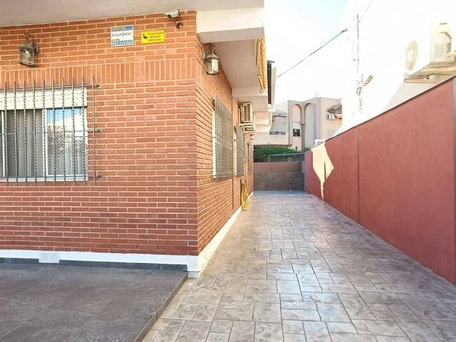 3 slaapkamer Halfvrijstaande villa te koop in Los Cuarteros, San Pedro del Pinatar - € 240.000 (Ref: 10043165)