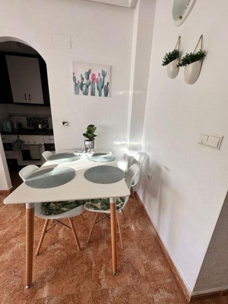 1 bedroom Apartment for sale in Torrevieja - € 115,000 (Ref: 10043172)