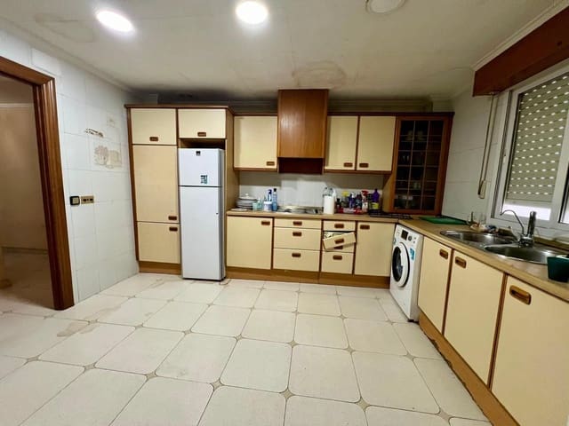 Apartamento de 4 habitaciones en Torrevieja en venta - 155.000 € (Ref: 10045002)