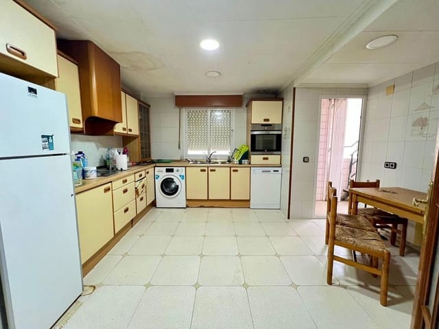 Apartamento de 4 habitaciones en Torrevieja en venta - 155.000 € (Ref: 10045002)