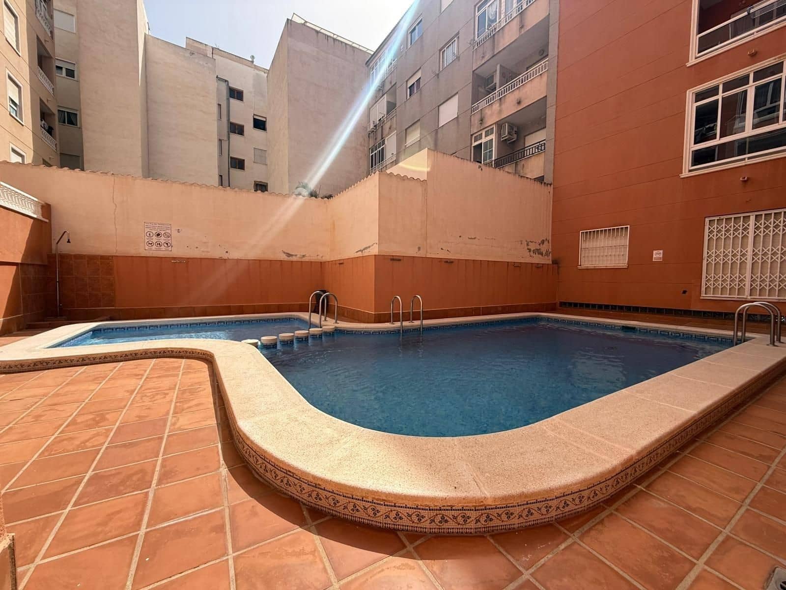 2 bedroom Apartment for sale in Torrevieja with pool - € 136,900 (Ref: 10045011)