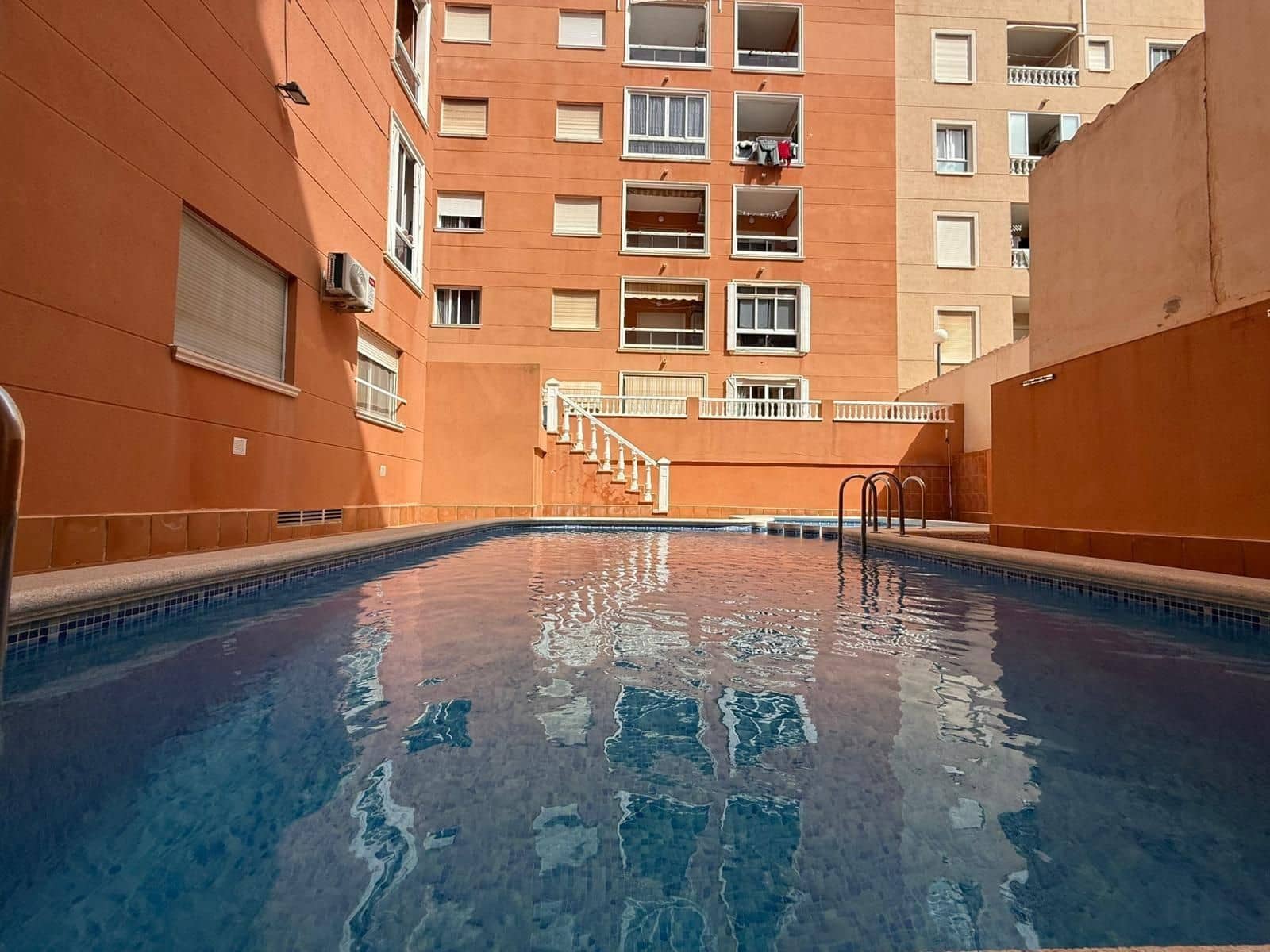 2 bedroom Apartment for sale in Torrevieja with pool - € 136,900 (Ref: 10045011)