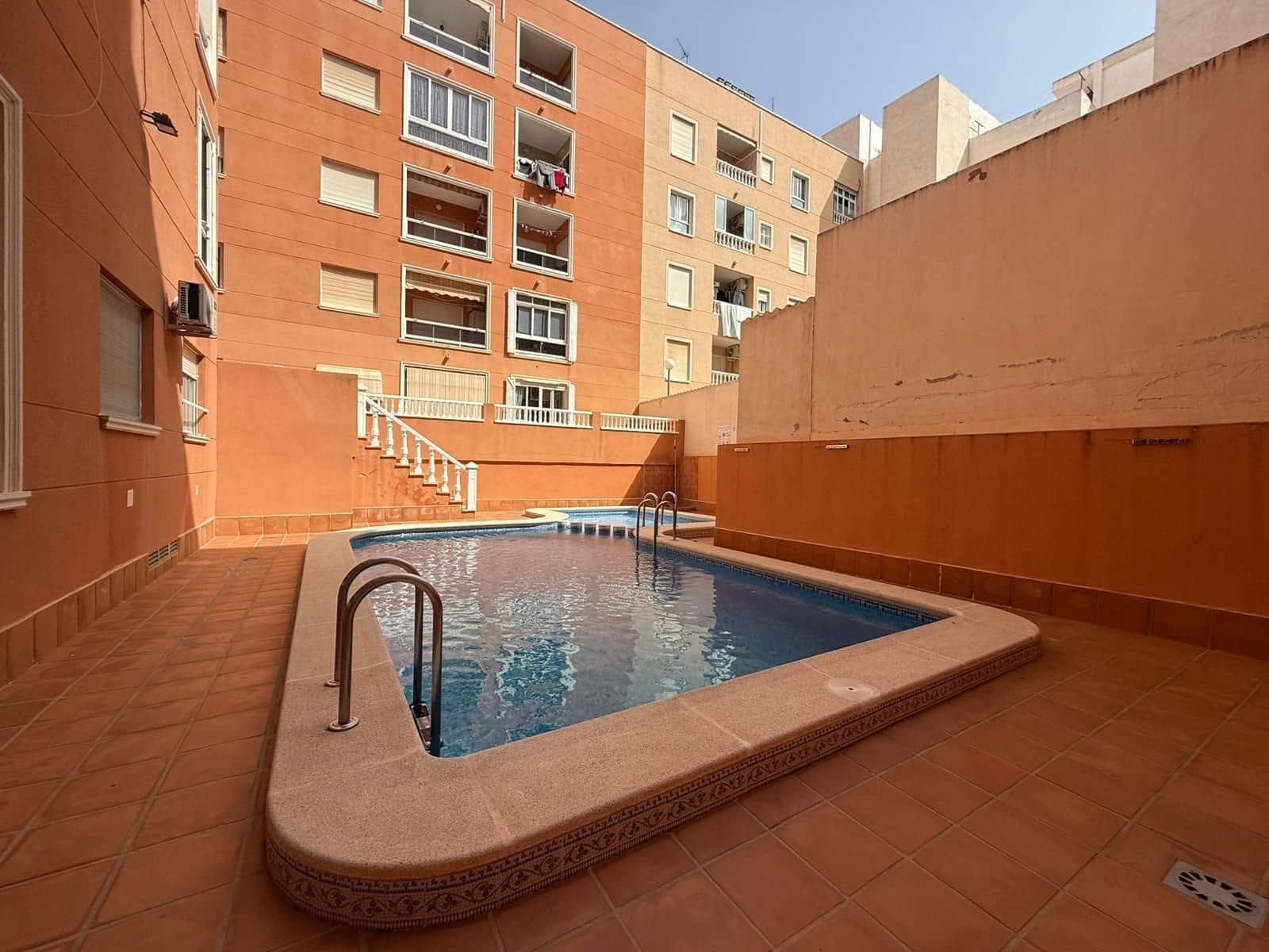 2 bedroom Apartment for sale in Torrevieja with pool - € 136,900 (Ref: 10045011)
