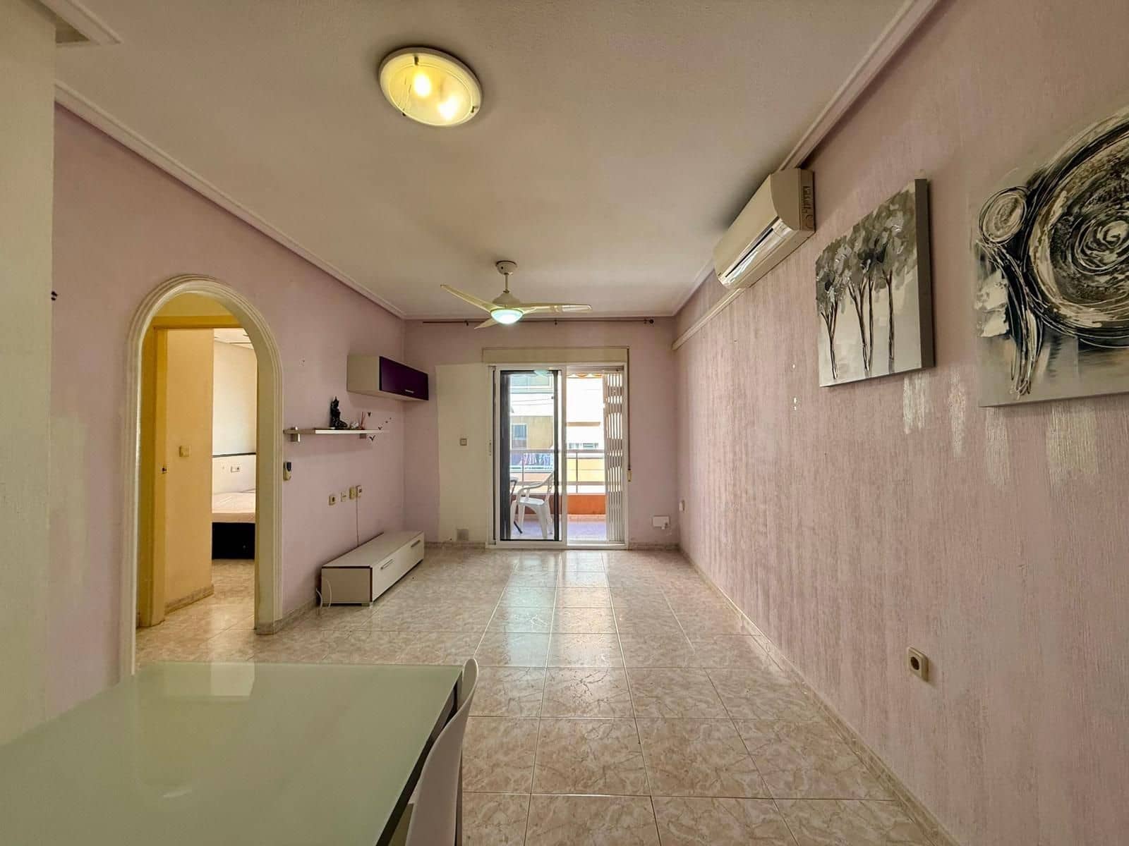 2 bedroom Apartment for sale in Torrevieja with pool - € 136,900 (Ref: 10045011)