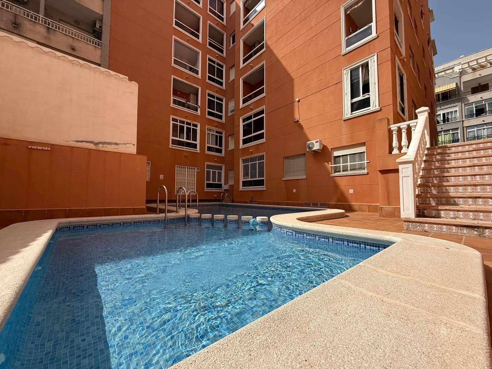 2 bedroom Apartment for sale in Torrevieja with pool - € 136,900 (Ref: 10045011)