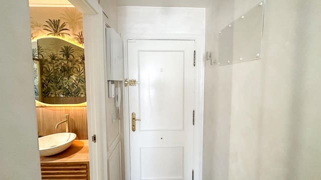 2 bedroom Apartment for sale in Centro, Torrevieja - € 159,995 (Ref: 10047492)