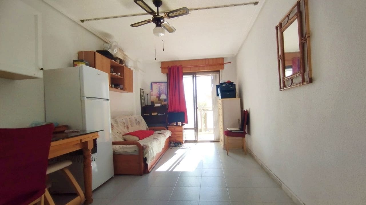 Lejlighed til salg i Torrevieja - € 70.000 (Ref: 10049519)