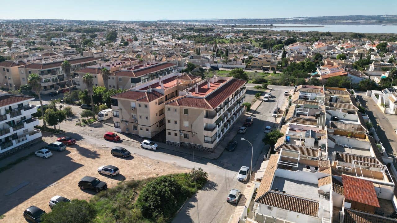 Lejlighed til salg i Torrevieja - € 70.000 (Ref: 10049519)