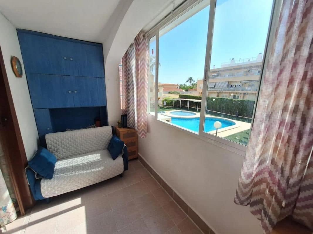 1 slaapkamer Appartement te koop in Torrevieja met zwembad - € 111.900 (Ref: 10049520)