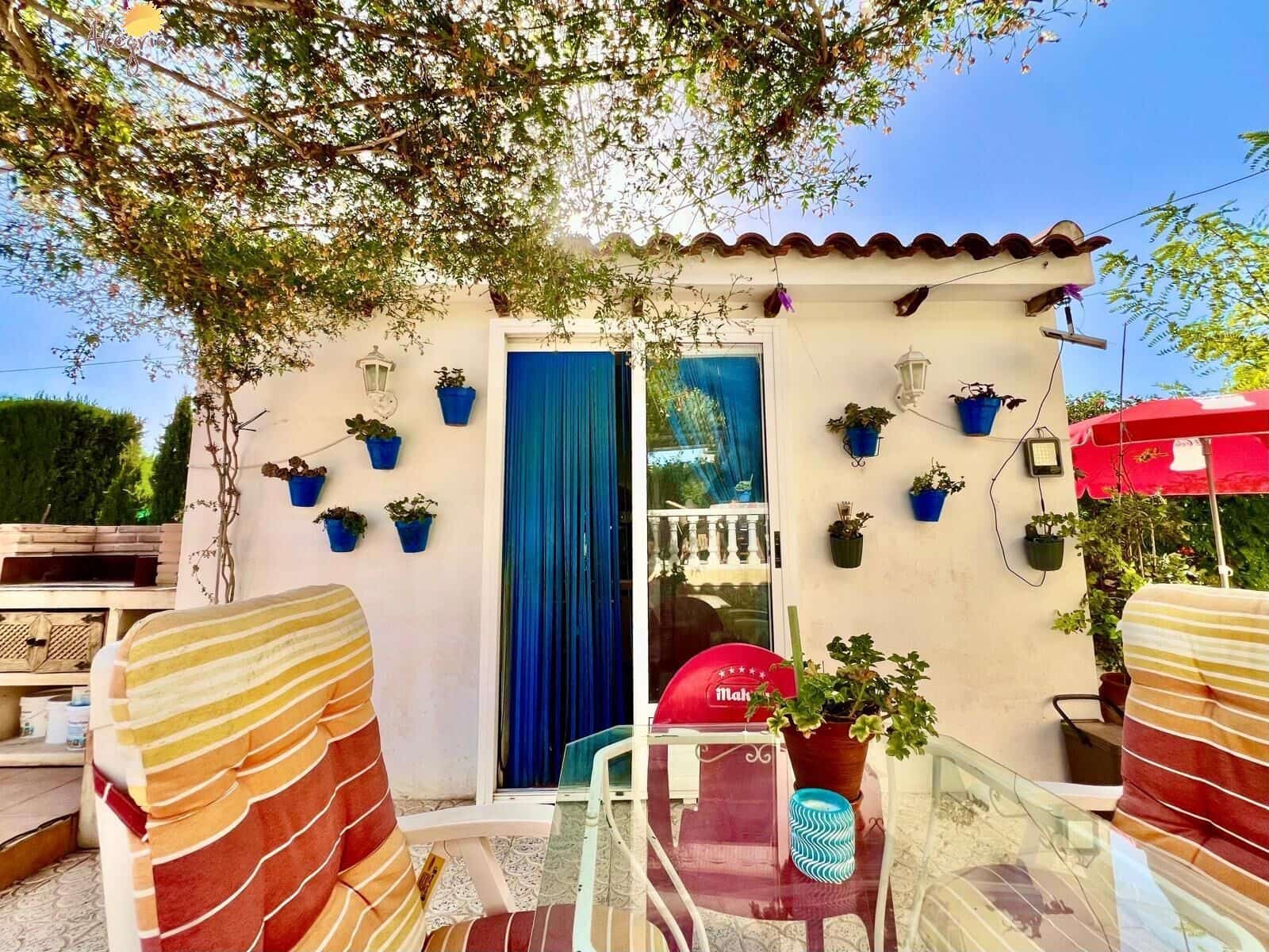 4 bedroom Villa for sale in Daya Vieja with pool - € 850,000 (Ref: 10049529)