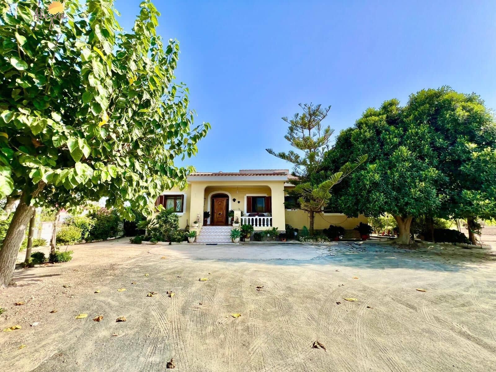 4 bedroom Villa for sale in Daya Vieja with pool - € 850,000 (Ref: 10049529)
