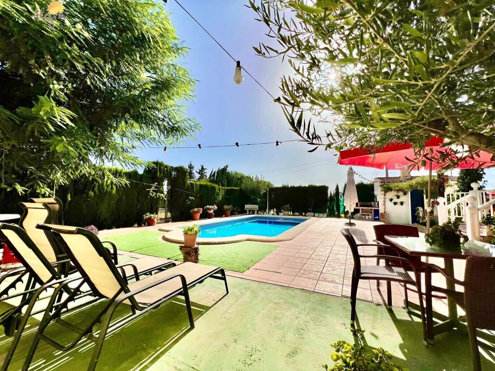 4 bedroom Villa for sale in Daya Vieja with pool - € 850,000 (Ref: 10049529)