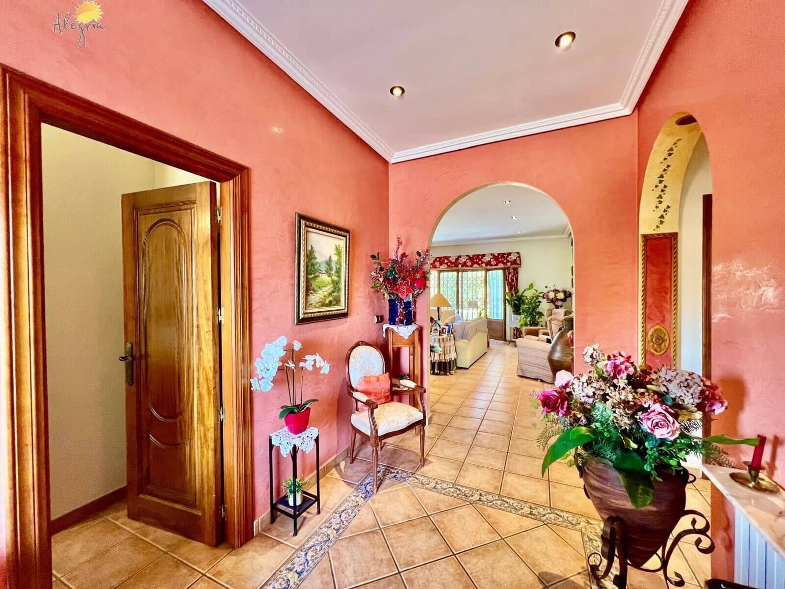 4 bedroom Villa for sale in Daya Vieja with pool - € 850,000 (Ref: 10049529)