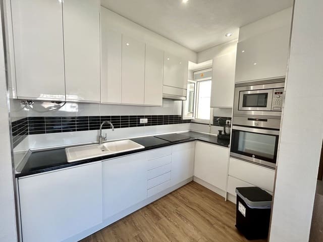 2 soverom Leilighet til salgs i Villamartin, Orihuela med garasje - € 169 900 (Ref: 10050340)