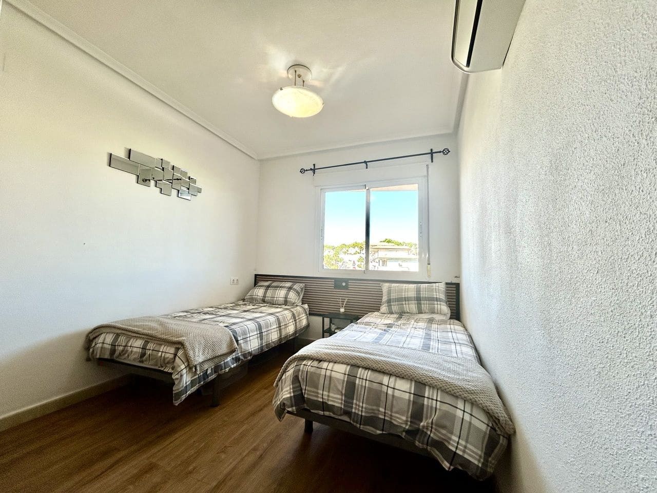 2 soverom Leilighet til salgs i Villamartin med garasje - € 169 900 (Ref: 10050340)