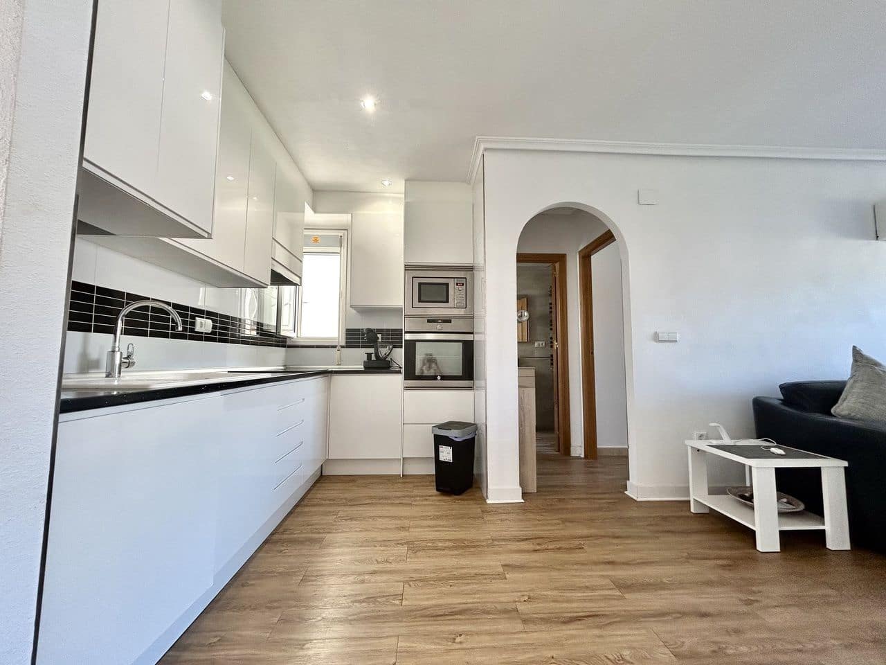 2 soverom Leilighet til salgs i Villamartin med garasje - € 169 900 (Ref: 10050340)