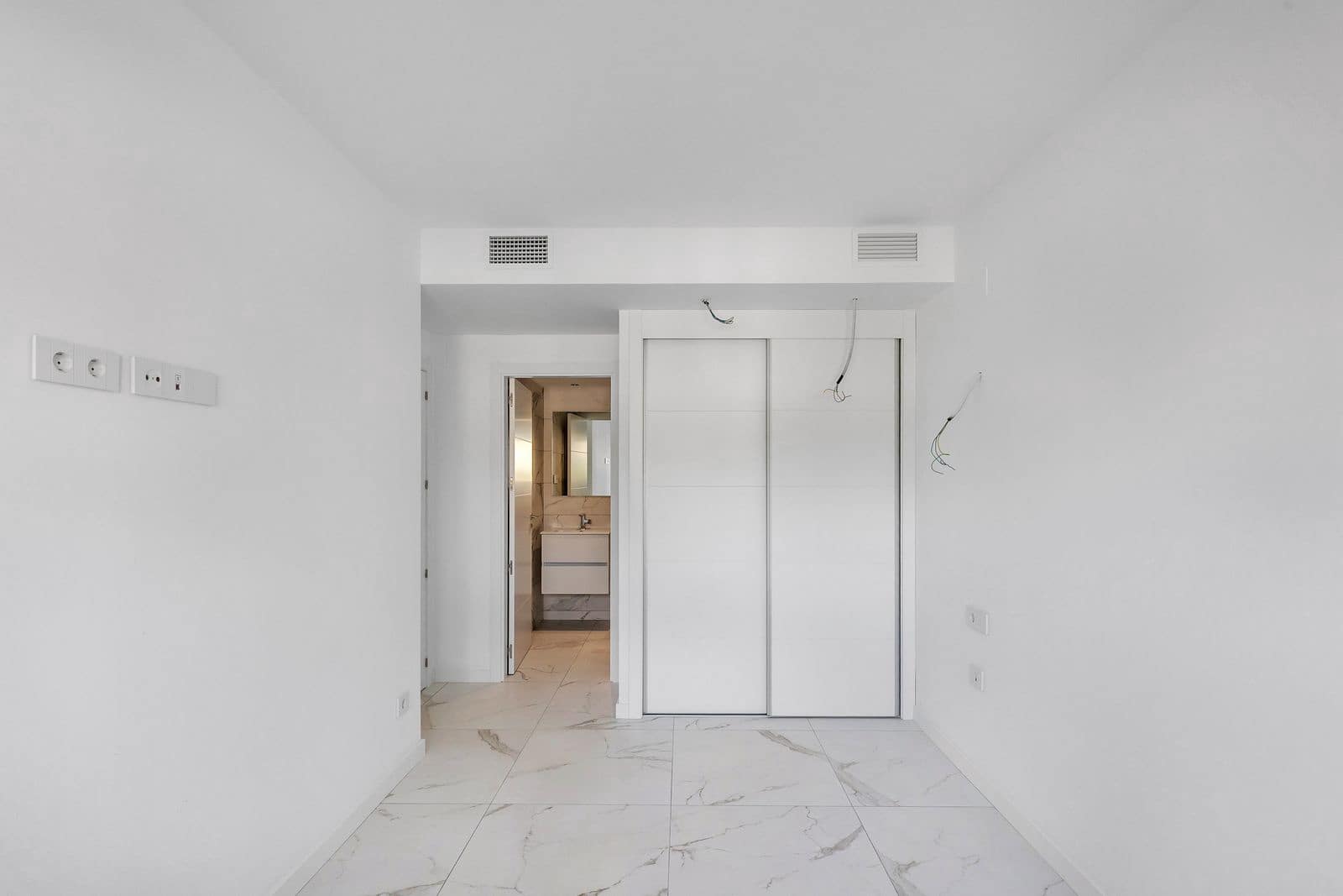 2 Zimmer Apartment zu verkaufen in Punta Prima - 389.000 € (Ref: 10050343)