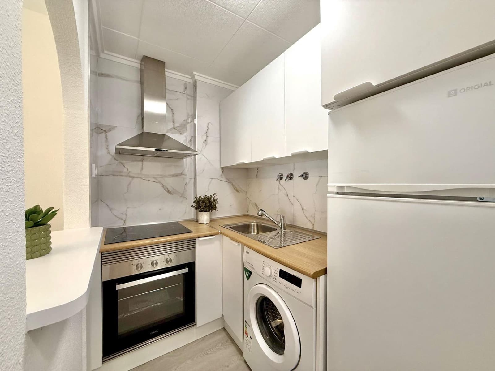 1 sovrum Lägenhet till salu i Torrevieja - 159 900 € (Ref: 10051625)