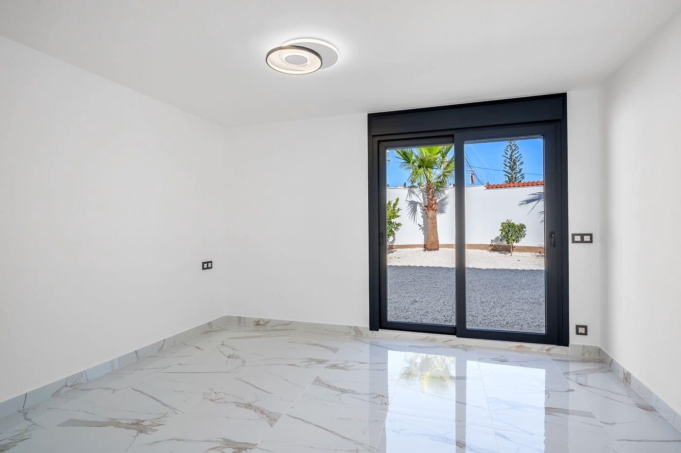 4 makuuhuone Huvila myytävänä paikassa Ciudad Quesada mukana uima-altaan - 850 000 € (Ref: 10059328)