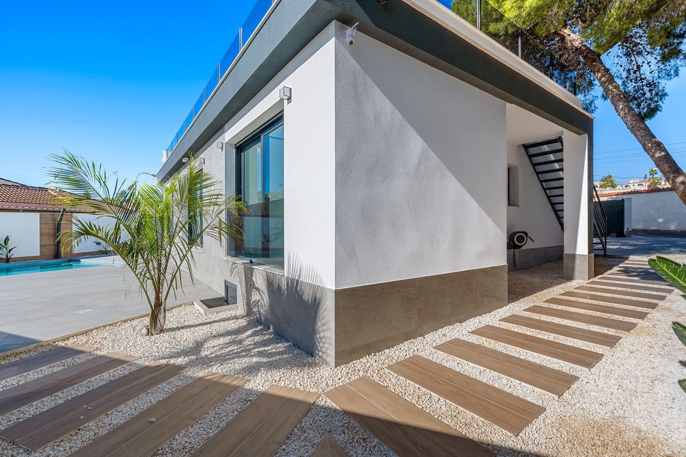 4 makuuhuone Huvila myytävänä paikassa Ciudad Quesada mukana uima-altaan - 850 000 € (Ref: 10059328)