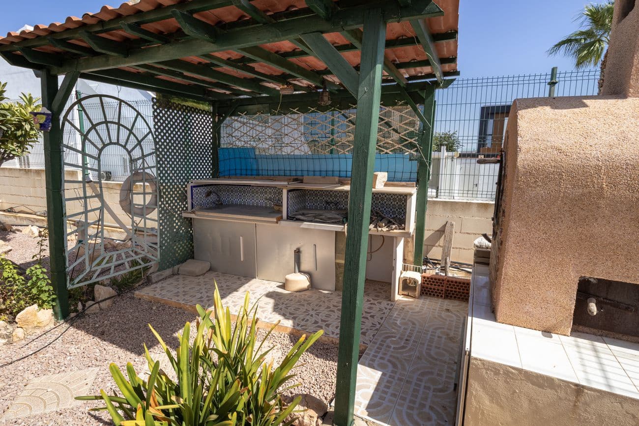 4 soveværelse Villa til salg i Orihuela Costa med swimmingpool - € 560.000 (Ref: 10059340)