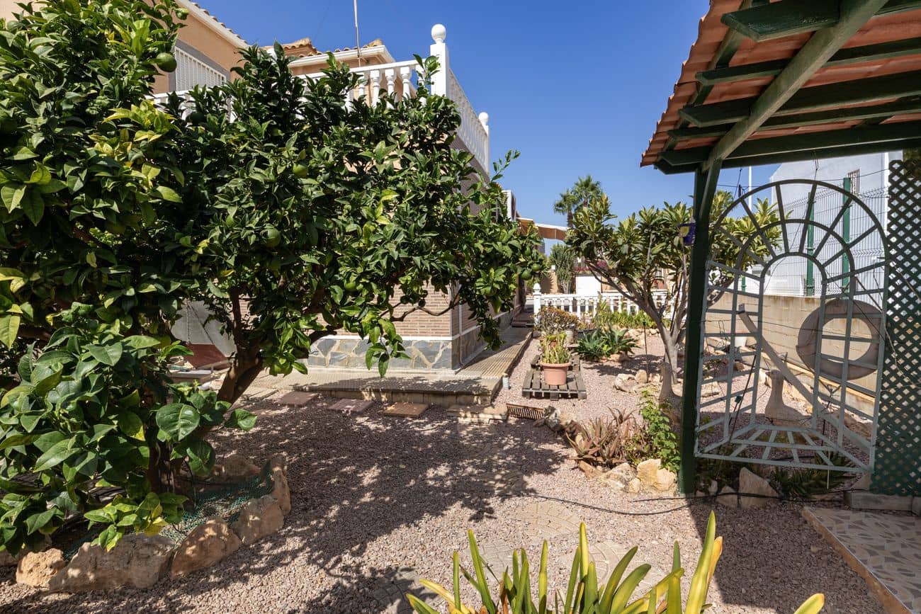 4 soveværelse Villa til salg i Orihuela Costa med swimmingpool - € 560.000 (Ref: 10059340)