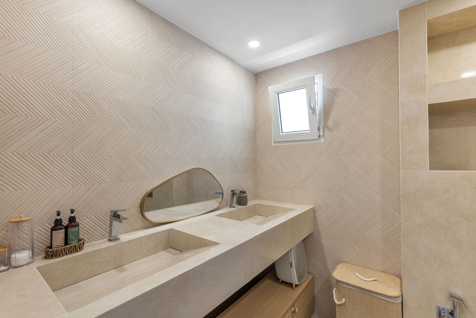 5 sypialnia Willa na sprzedaż w Torrevieja - 849 000 € (Ref: 10059343)