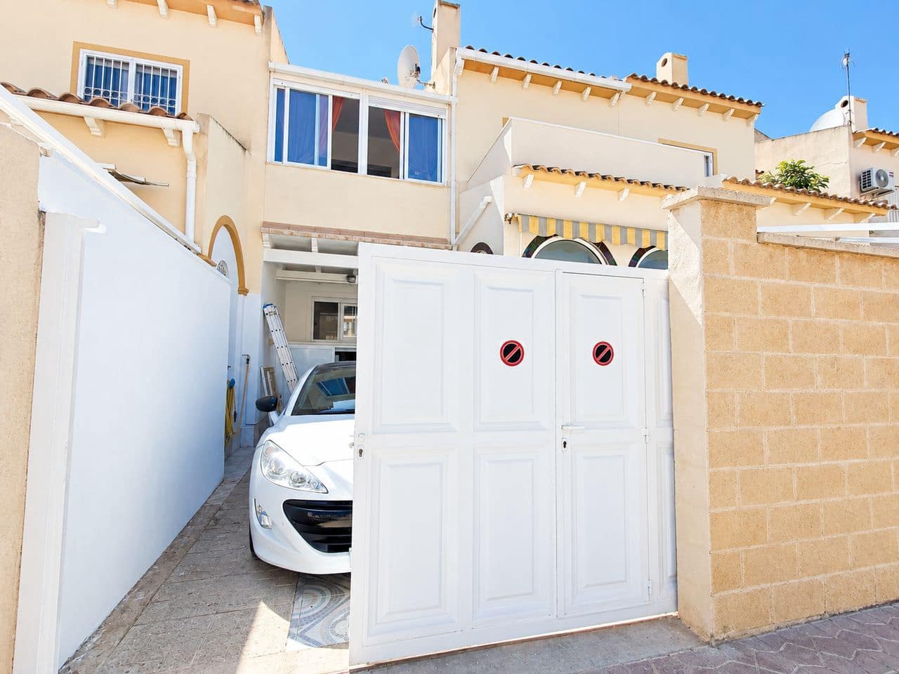 2 slaapkamer Huis te koop in La Zenia - € 229.900 (Ref: 10059345)
