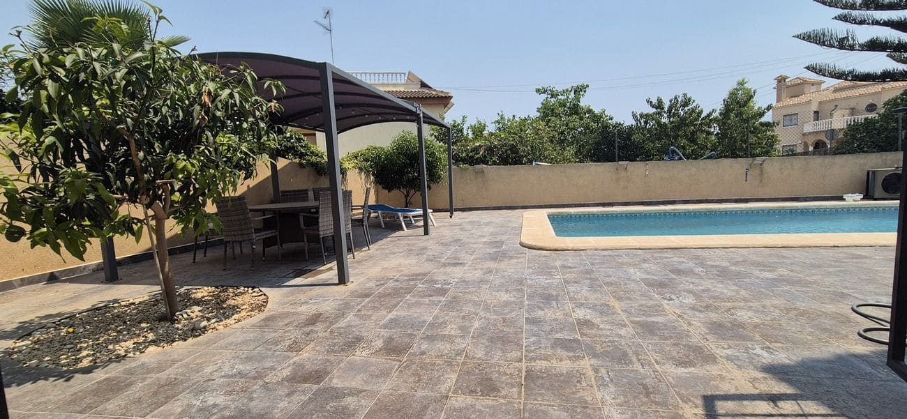 3 quarto Moradia para venda em Filipinas com piscina - 425 000 € (Ref: 10062164)