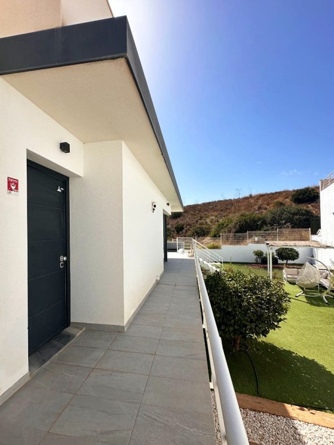 5 bedroom Villa for sale in San Miguel de Salinas - € 649,000 (Ref: 10062166)