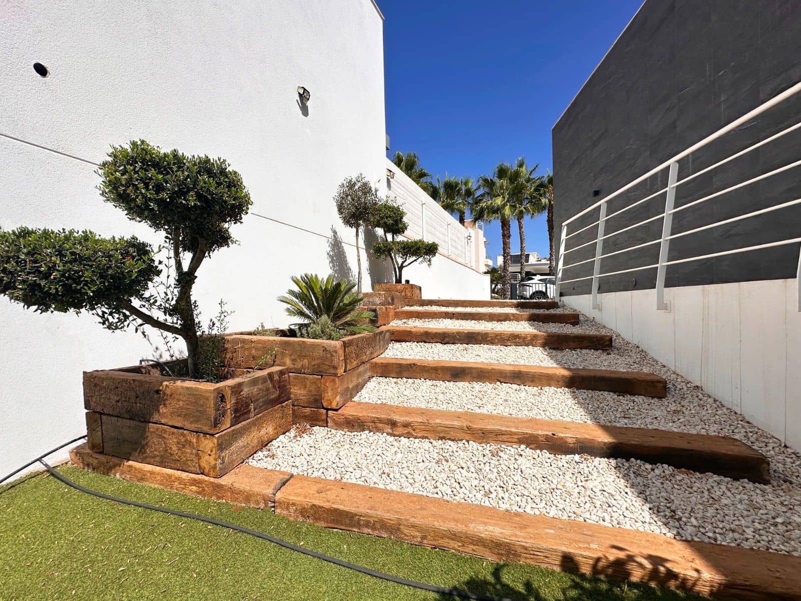 5 bedroom Villa for sale in San Miguel de Salinas - € 649,000 (Ref: 10062166)