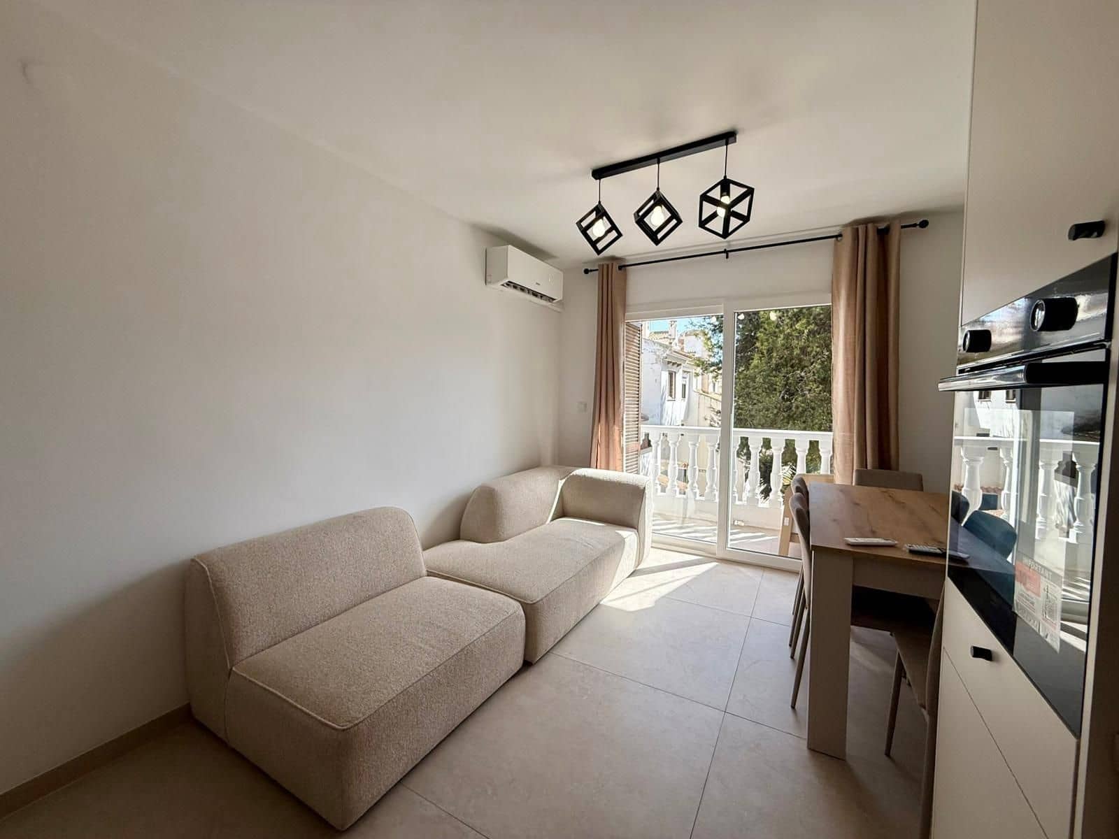 1 soverom Penthouse til salgs i Torrevieja - € 139 900 (Ref: 10064847)